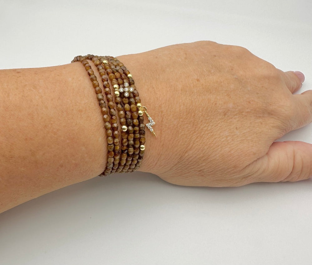 mixe entre 2 bracelets caramel