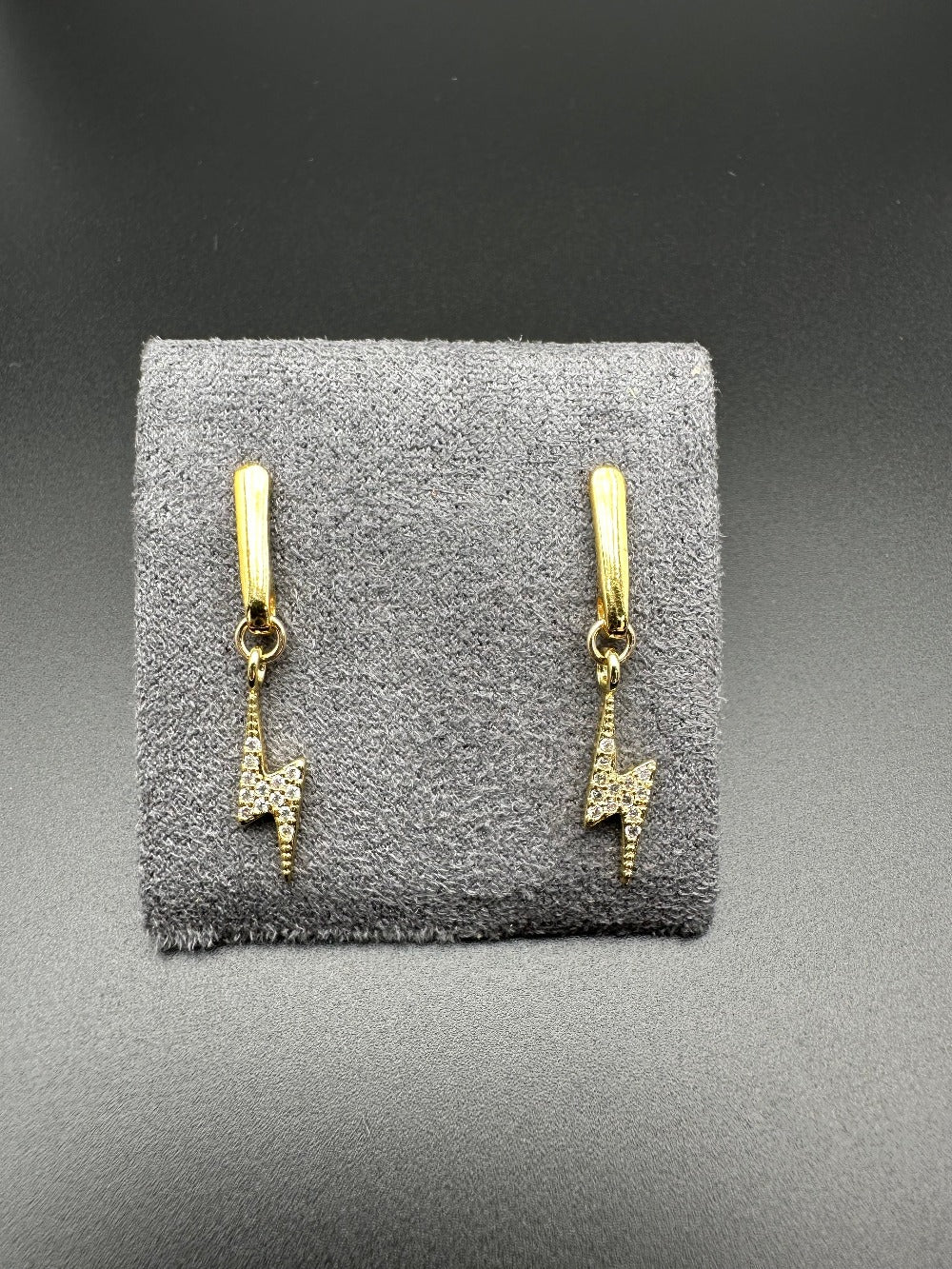 Mes Cajoux boucles d'oreilles goutte-éclairs doré et sa mesure et de 3,3 cm