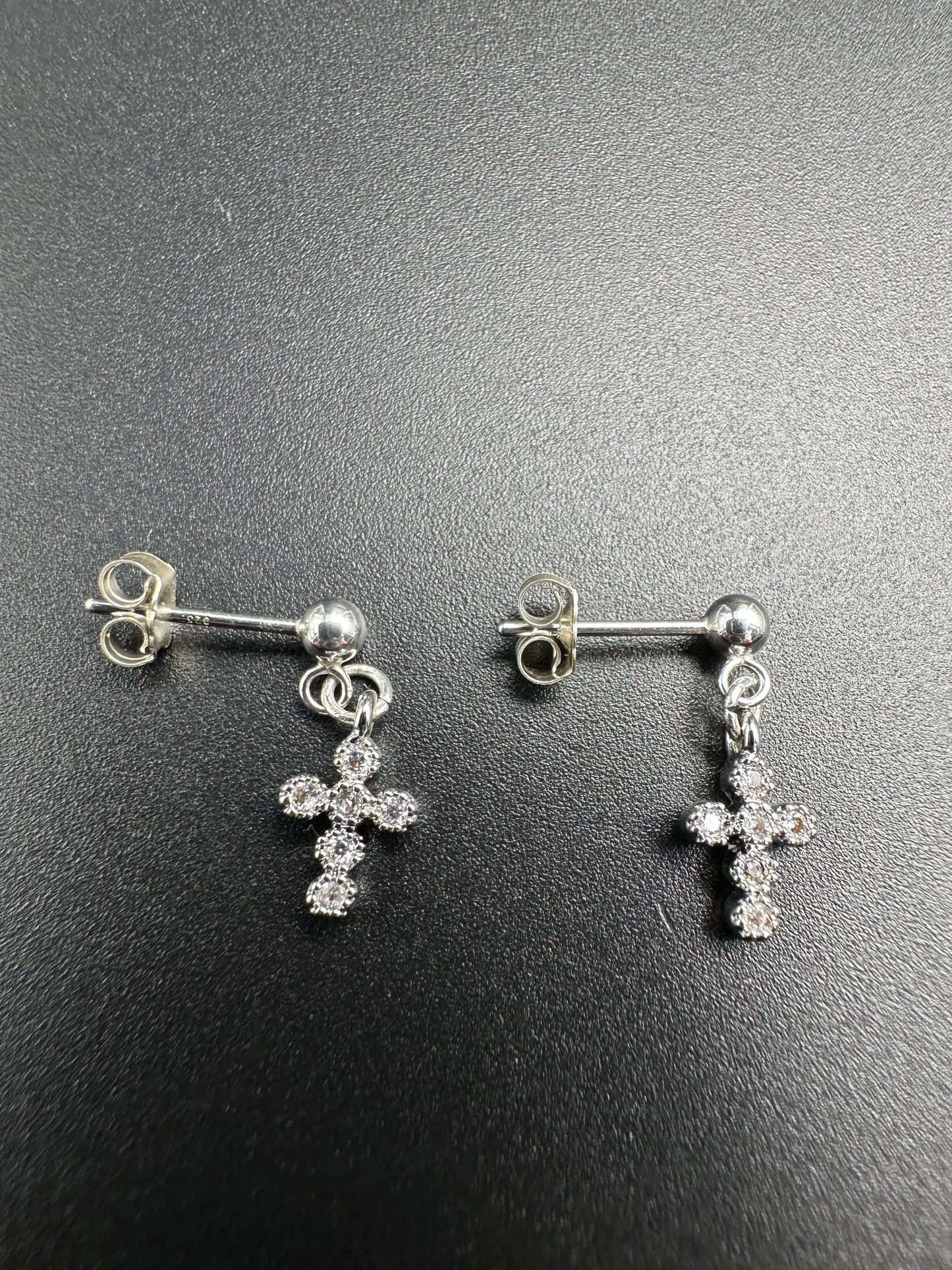 Mes CaJouX Cross Earrings