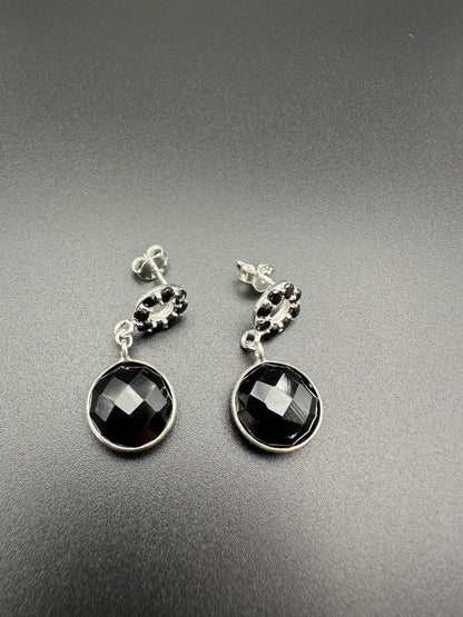 Mes Cajoux boucles d'oreilles en argent et onyx noire mesurant 3cm