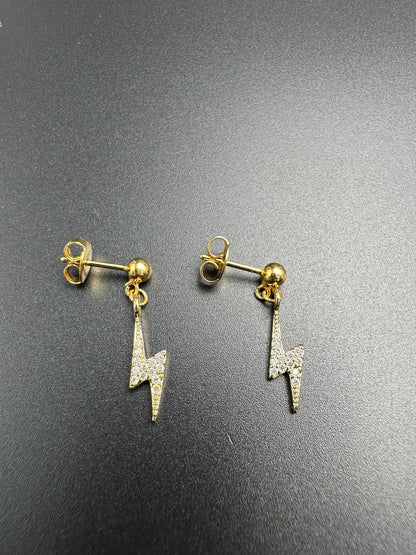 Mes Cajoux boucles d'oreilles en gold filled et éclairs doré et sa mesure et de 2,6 cm