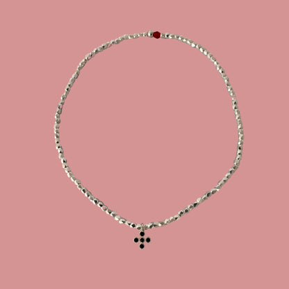 Mon CaJouX Bijoux de Cheville Argent et sa breloque croix argenté et oxydes de zirconium noir