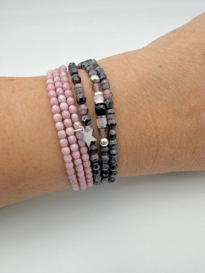 Facettes de bohème, rose et noir sur élastique