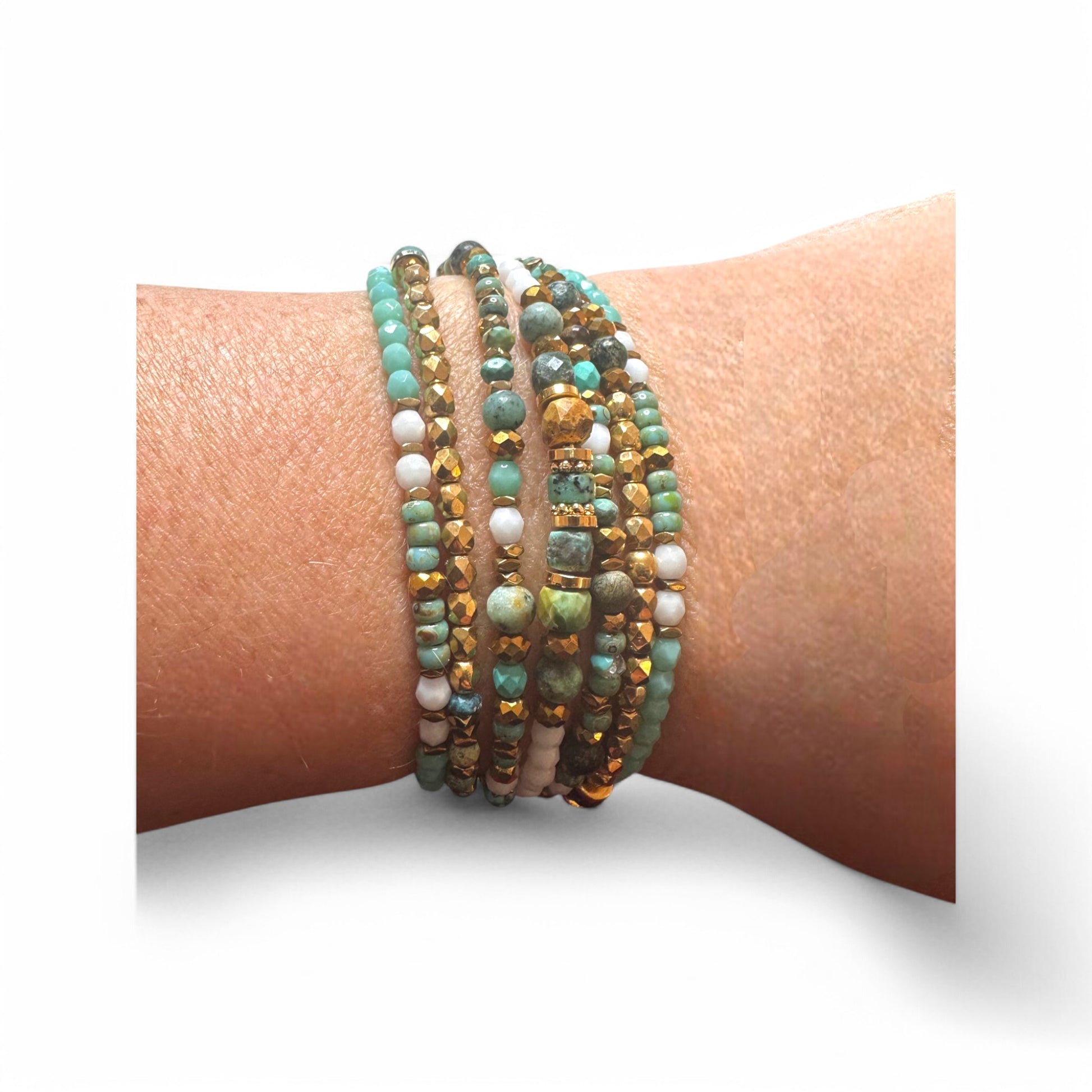 Mon CaJouX 7 Tours en facettes de bohème turquoises et blanches et or et Turquoise Africaines 